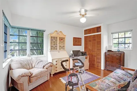4601 Alton Road Miami Beach FL 33140