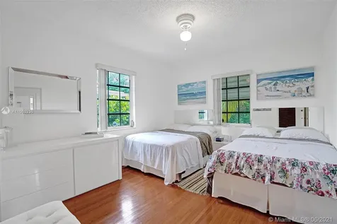 4601 Alton Road Miami Beach FL 33140