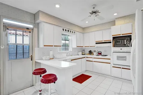 4601 Alton Road Miami Beach FL 33140