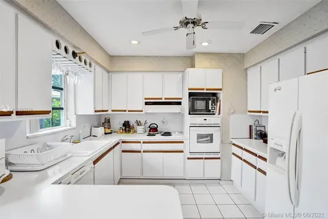 4601 Alton Road Miami Beach FL 33140