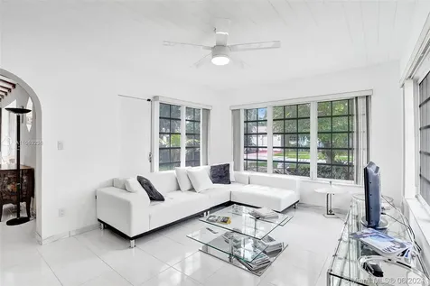 4601 Alton Road Miami Beach FL 33140