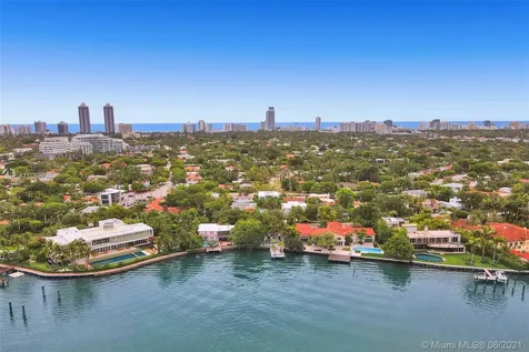 4601 Alton Road Miami Beach FL 33140
