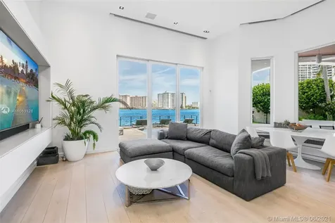 3916 Island Estates Drive Aventura FL 33160