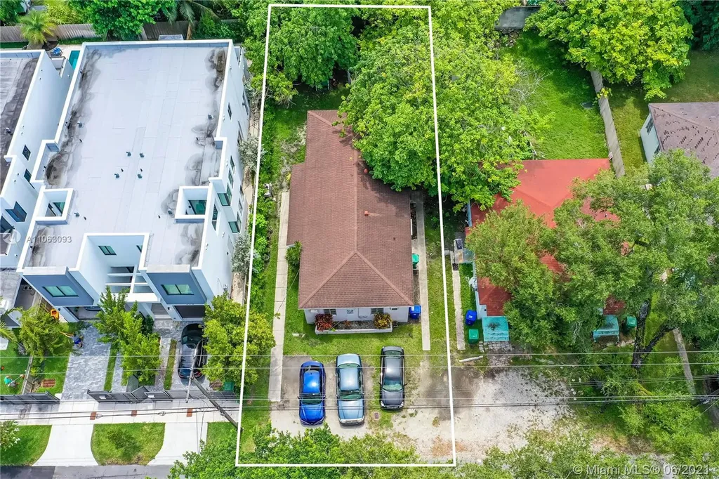 3168 Elizabeth Street Miami FL 33133