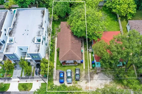 3168 Elizabeth Street Miami FL 33133