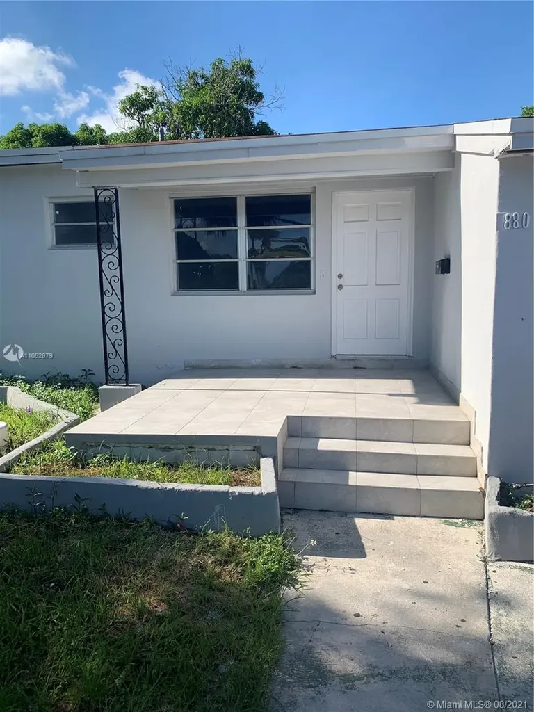880 NE 135th Street North Miami FL 33161