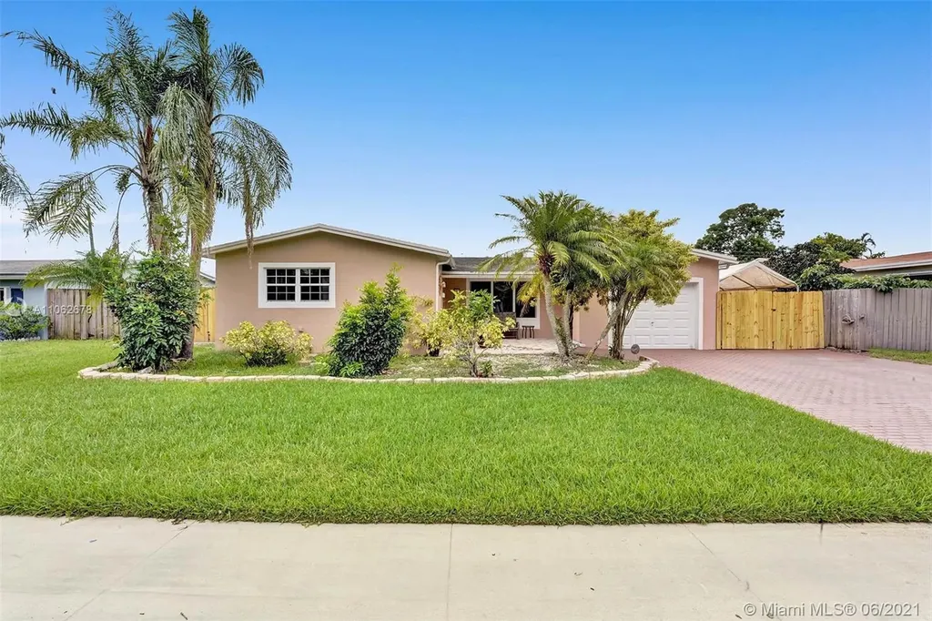 8956 SW 53rd Street Cooper City FL 33328