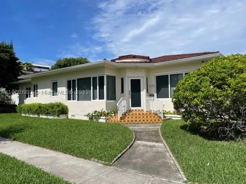 2100 SW 21st Avenue Miami FL 33145