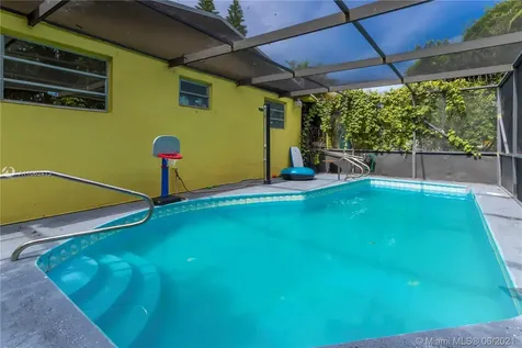 10540 NW 22nd Avenue Miami FL 33147