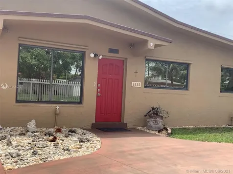 5635 W 13th Court Hialeah FL 33012