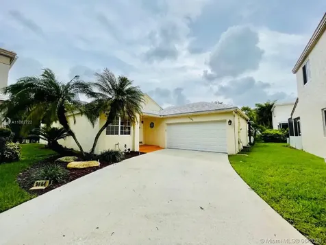 9564 NW 8th Circle Plantation FL 33324