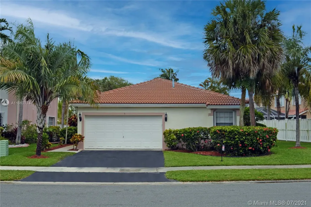 5 Gables Boulevard Weston FL 33326