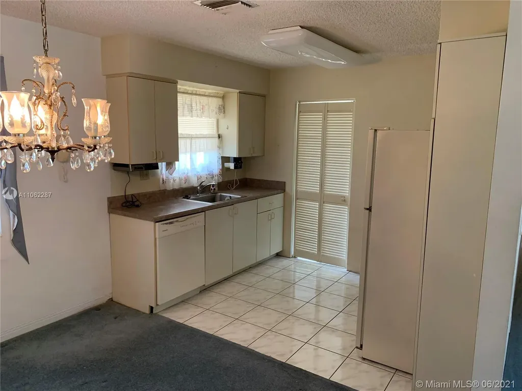 6990 W 10th Avenue Hialeah FL 33014