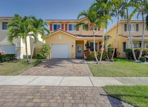 8956 SW 215th Lane Cutler Bay FL 33189