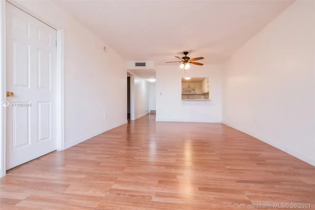 10090 NW 80th Court Hialeah Gardens FL 33016