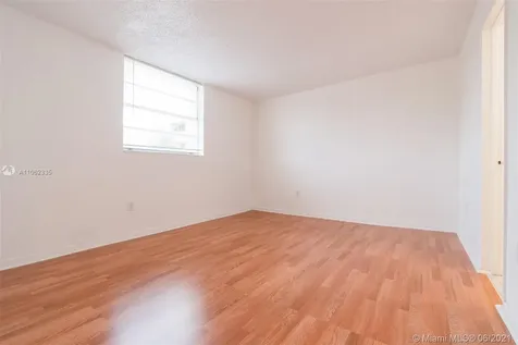 10090 NW 80th Court Hialeah Gardens FL 33016