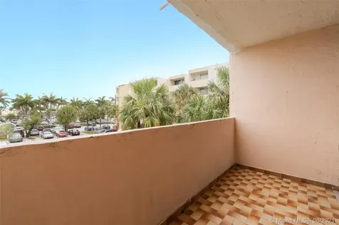 10090 NW 80th Court Hialeah Gardens FL 33016