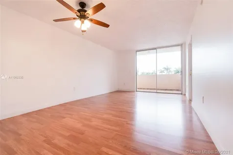 10090 NW 80th Court Hialeah Gardens FL 33016