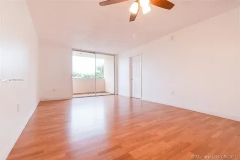 10090 NW 80th Court Hialeah Gardens FL 33016