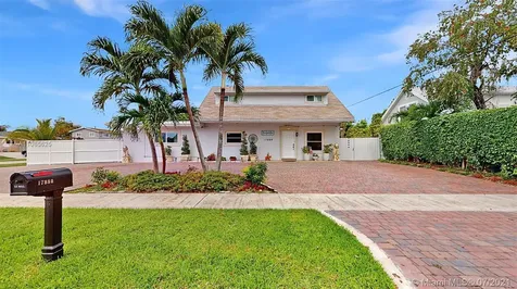 17880 SW 112th Place Miami FL 33157