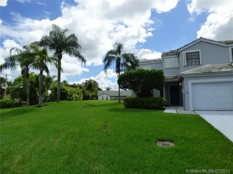 7886 NW 84th Terrace Tamarac FL 33321