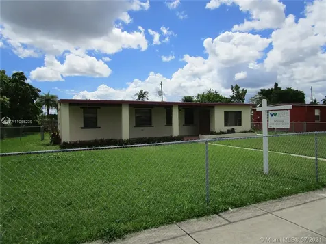 4940 SW 97th Court Miami FL 33165