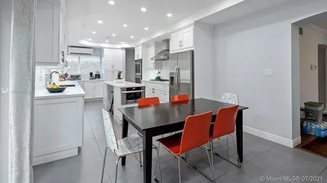 4258 N Michigan Avenue Miami Beach FL 33140