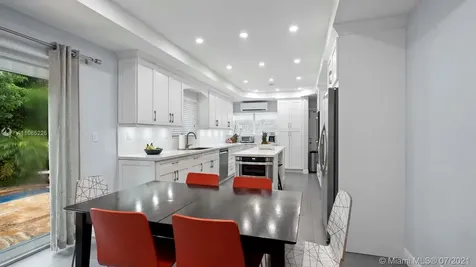 4258 N Michigan Avenue Miami Beach FL 33140