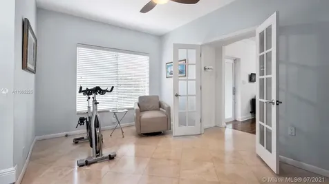 4258 N Michigan Avenue Miami Beach FL 33140