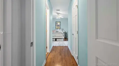 4258 N Michigan Avenue Miami Beach FL 33140