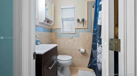 4258 N Michigan Avenue Miami Beach FL 33140
