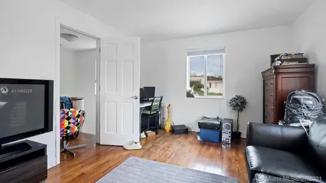 4258 N Michigan Avenue Miami Beach FL 33140