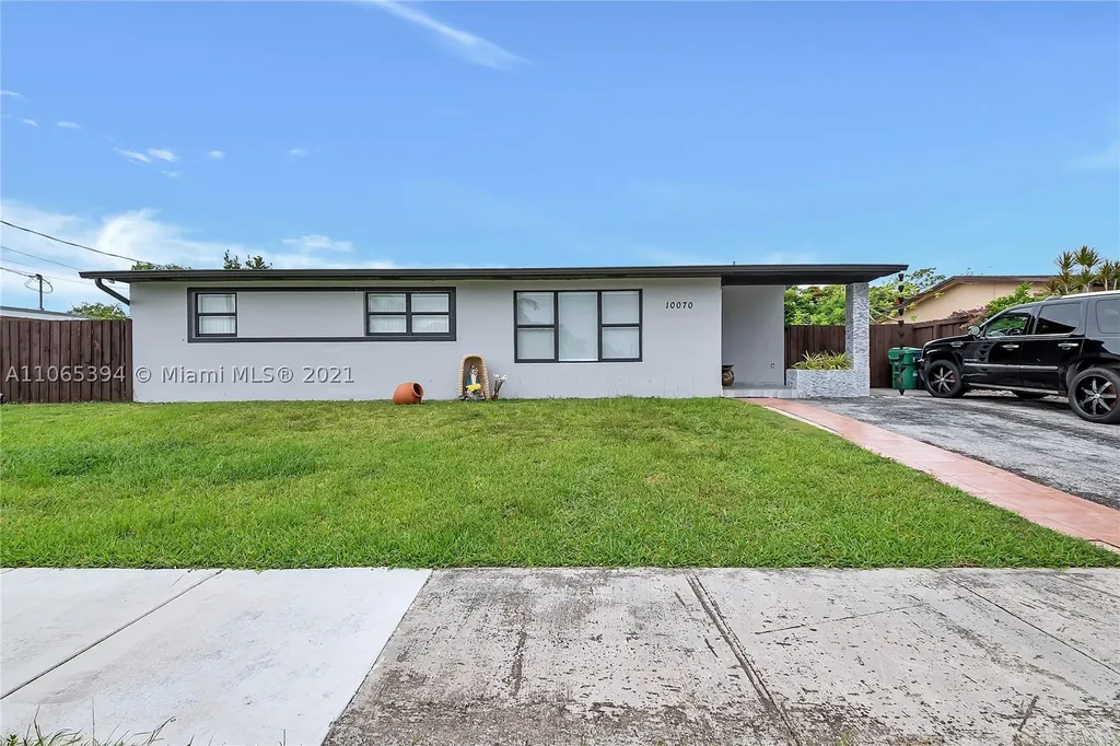 10070 SW 215th Street Cutler Bay FL 33189