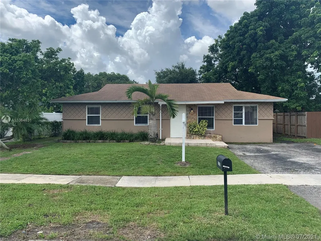 8200 SW 7th Street North Lauderdale FL 33068