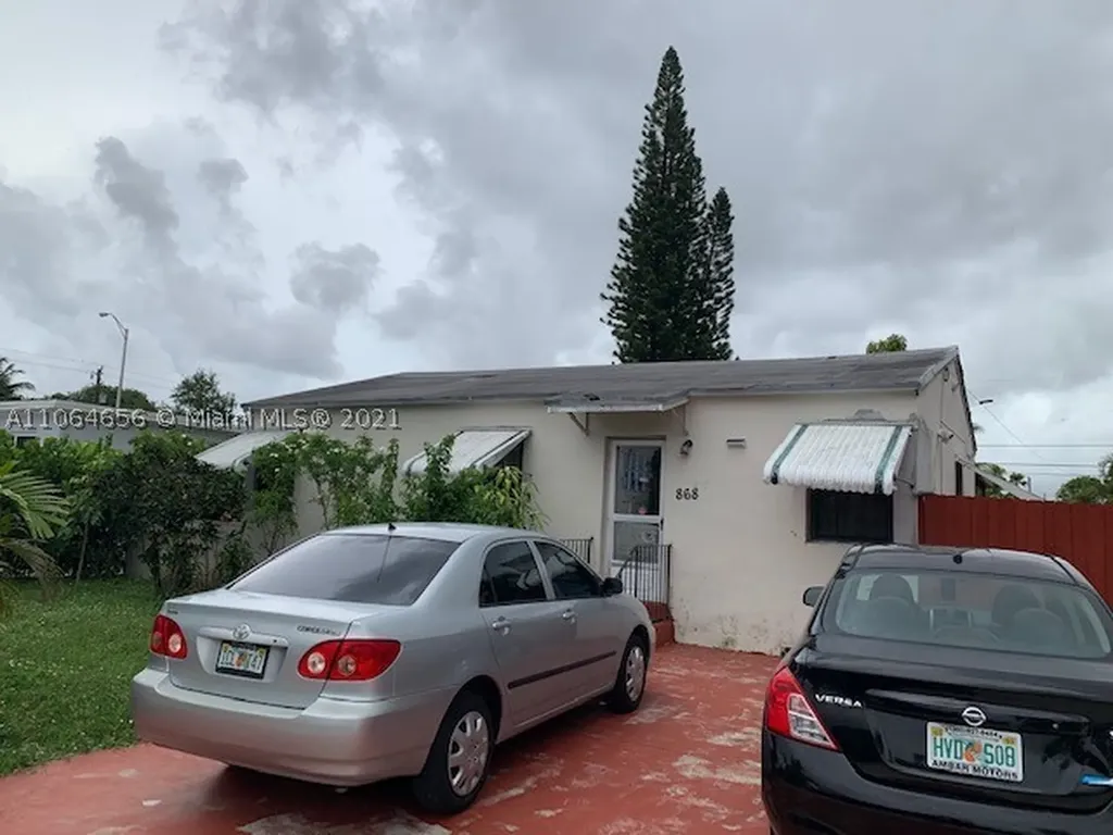 868 E 23rd Street Hialeah FL 33013