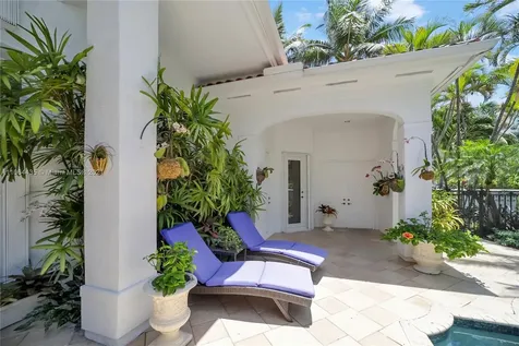 19414 NE 39th Avenue Sunny Isles Beach FL 33160