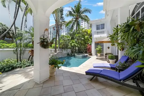 19414 NE 39th Avenue Sunny Isles Beach FL 33160