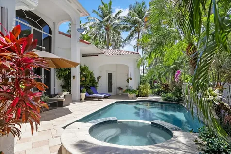 19414 NE 39th Avenue Sunny Isles Beach FL 33160