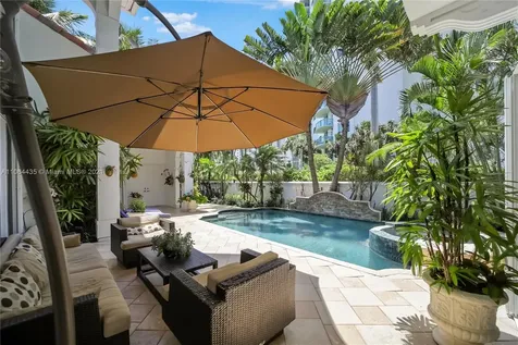 19414 NE 39th Avenue Sunny Isles Beach FL 33160