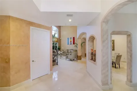 19414 NE 39th Avenue Sunny Isles Beach FL 33160