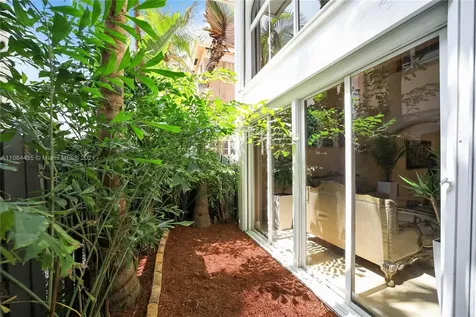 19414 NE 39th Avenue Sunny Isles Beach FL 33160