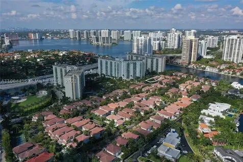 19414 NE 39th Avenue Sunny Isles Beach FL 33160