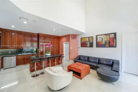 19414 NE 39th Avenue Sunny Isles Beach FL 33160