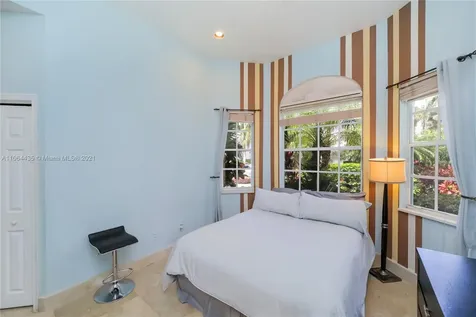 19414 NE 39th Avenue Sunny Isles Beach FL 33160