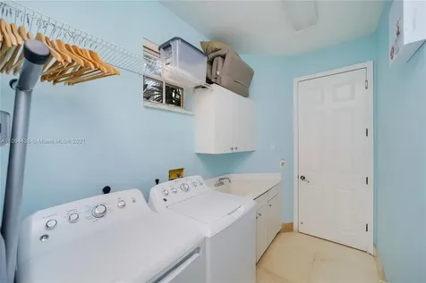 19414 NE 39th Avenue Sunny Isles Beach FL 33160