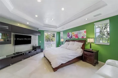 19414 NE 39th Avenue Sunny Isles Beach FL 33160