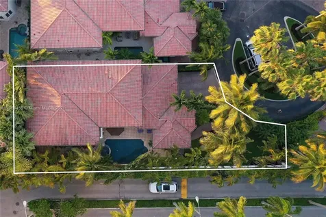 19414 NE 39th Avenue Sunny Isles Beach FL 33160