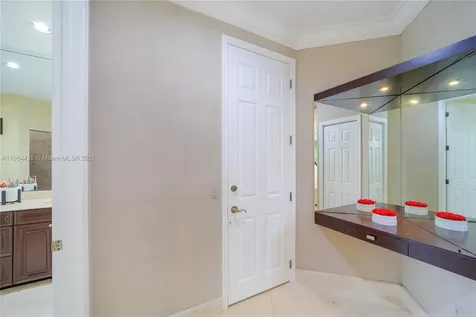 19414 NE 39th Avenue Sunny Isles Beach FL 33160