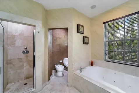 19414 NE 39th Avenue Sunny Isles Beach FL 33160