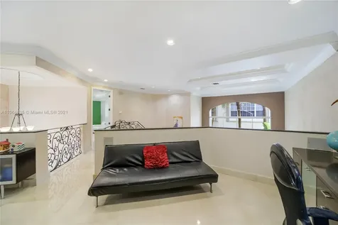 19414 NE 39th Avenue Sunny Isles Beach FL 33160